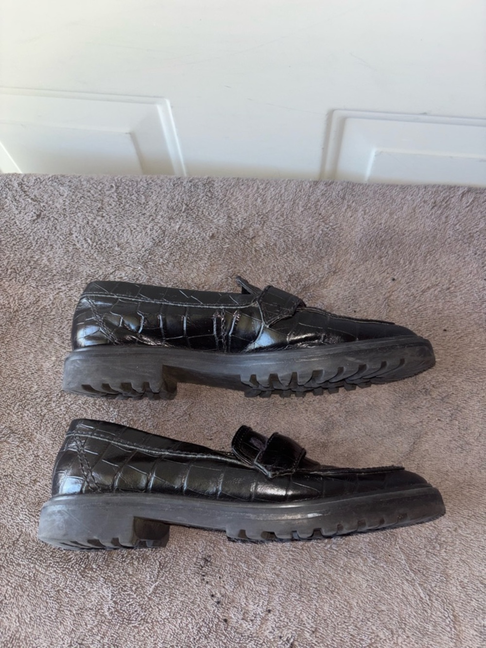 Schutz black leather croc embossed loafers size 7 B - Picture 3 of 6